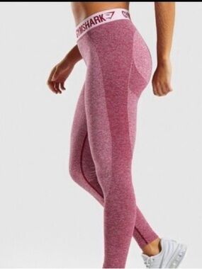Gymshark Women’s Rose Pink Seamless Leggings